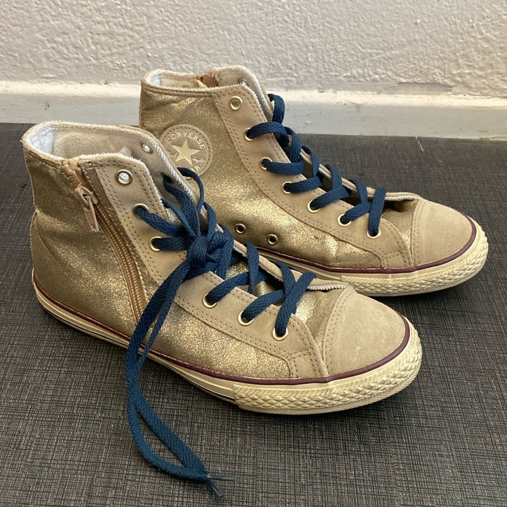 Converse Chuck Taylor All Star Gold High Top Sneakers Lace up Women’s size 5